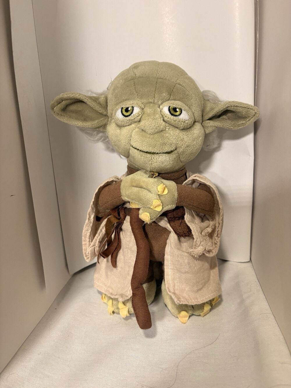 Star Wars YODA 9.5" Disney Store Exclusive Plush Figure
